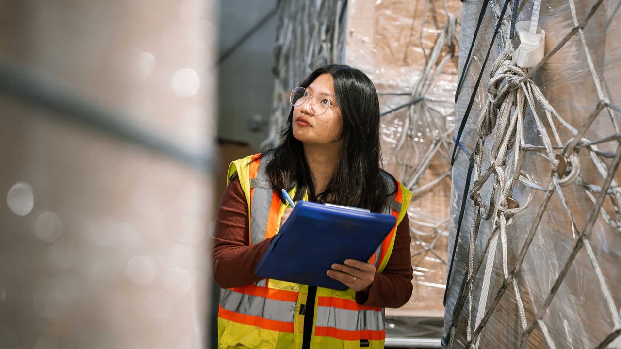 2024-cargo-warehouse-staff-13-16x9-submit-a-claim